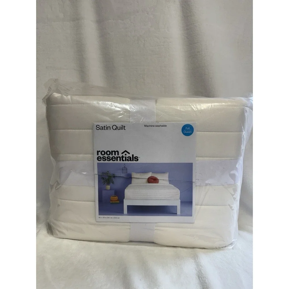 Full/Queen Satin Quilt Ivory- Room Essentials 90in X 86in